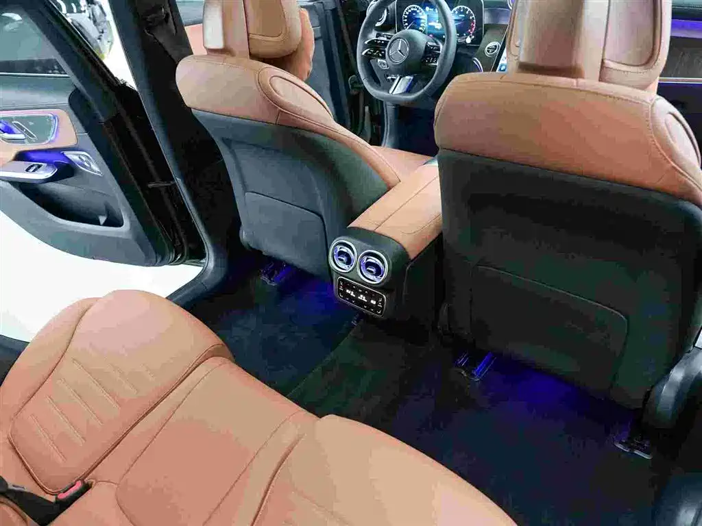 Mercedes-Benz GLC — миниатюра 8