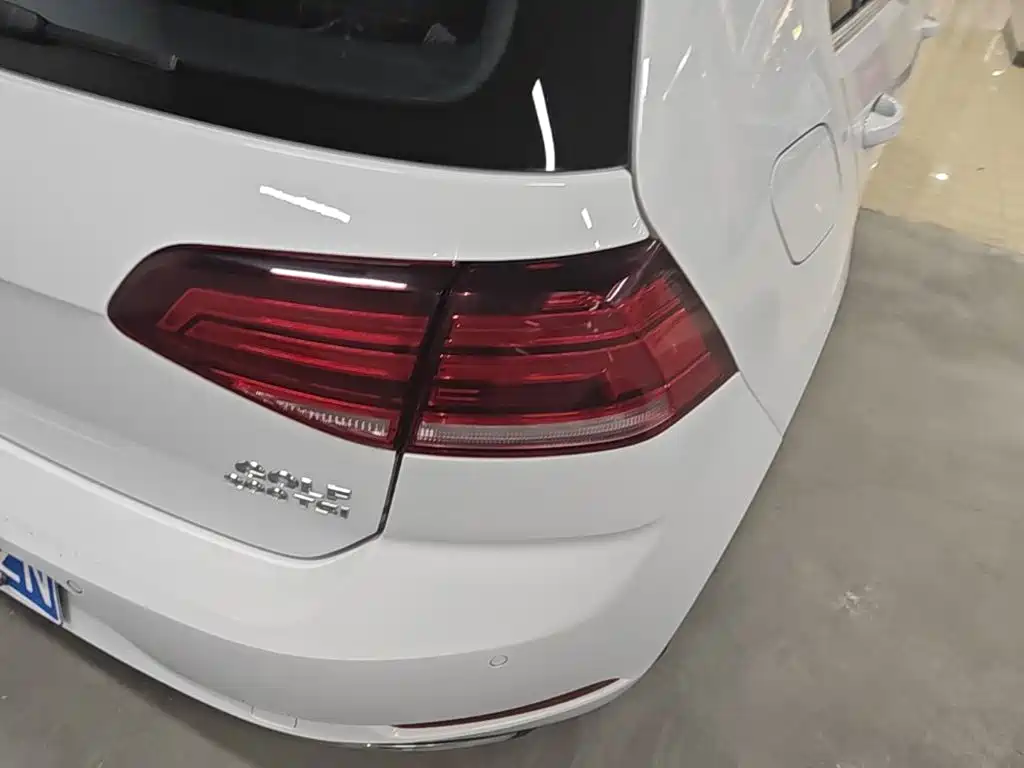 Volkswagen Golf — миниатюра 8