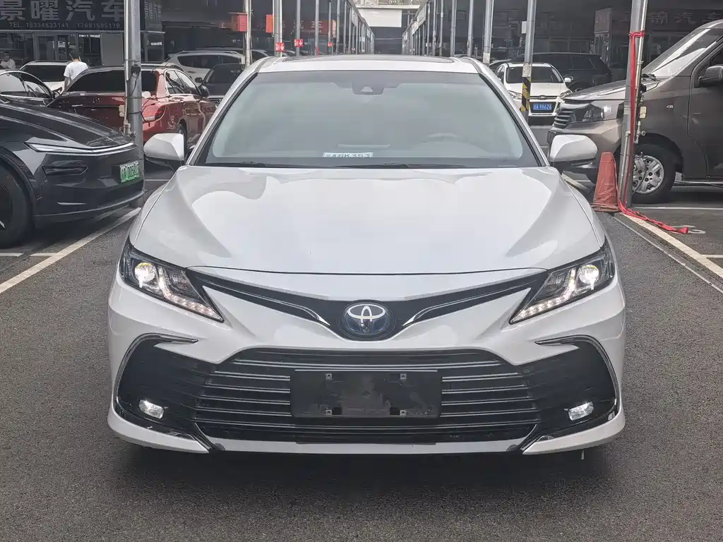 Toyota Camry — миниатюра 2