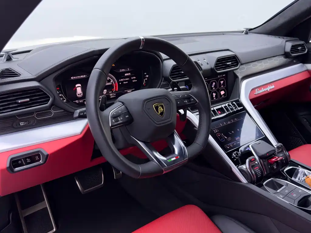 Lamborghini Urus — миниатюра 15