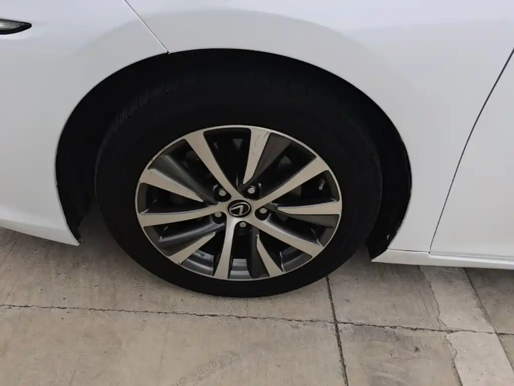 Lexus ES — миниатюра 23