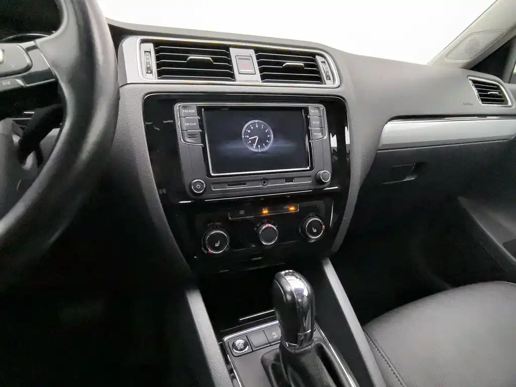 Volkswagen Sagitar — миниатюра 12