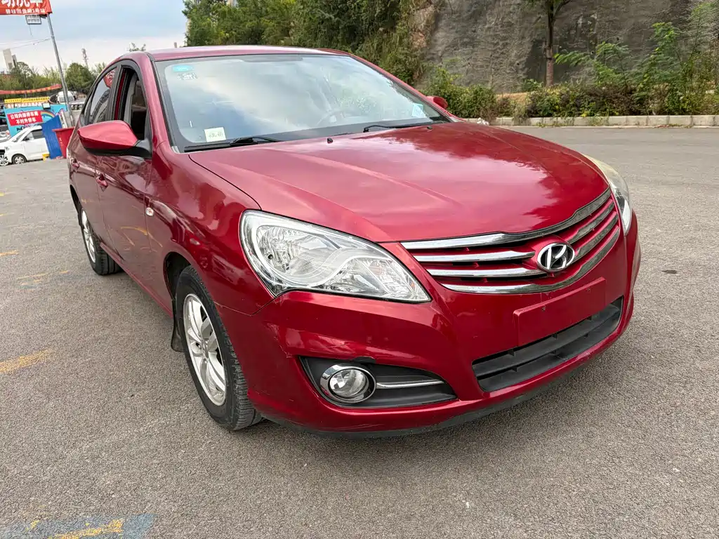 Hyundai Elantra — миниатюра 3