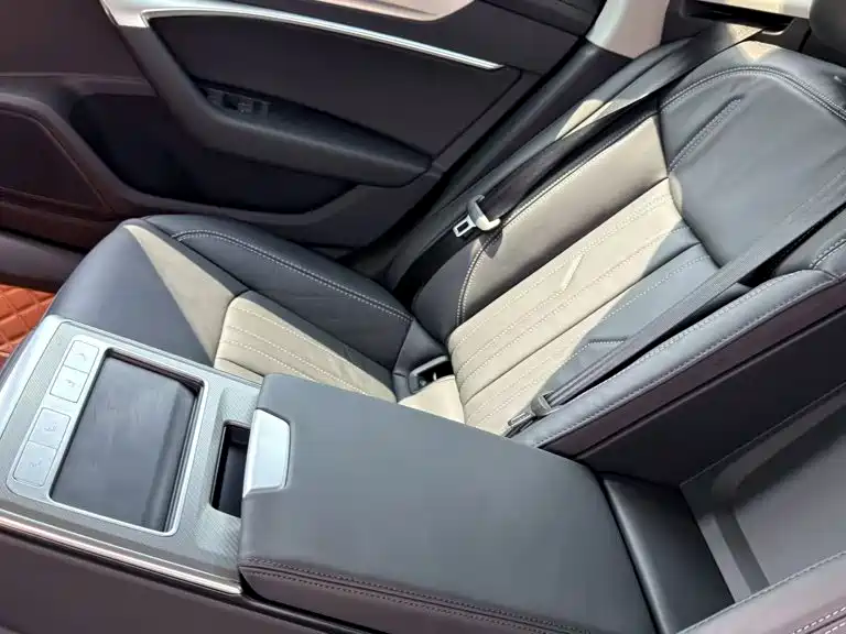 Audi A6L — миниатюра 5