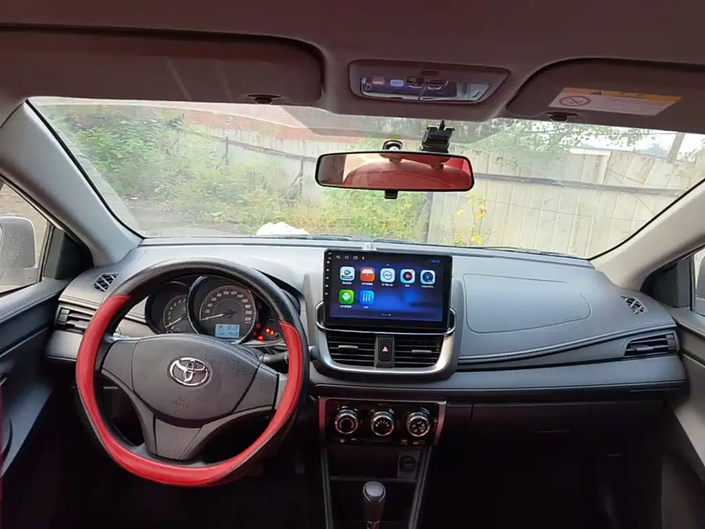 Toyota Yaris L — миниатюра 10