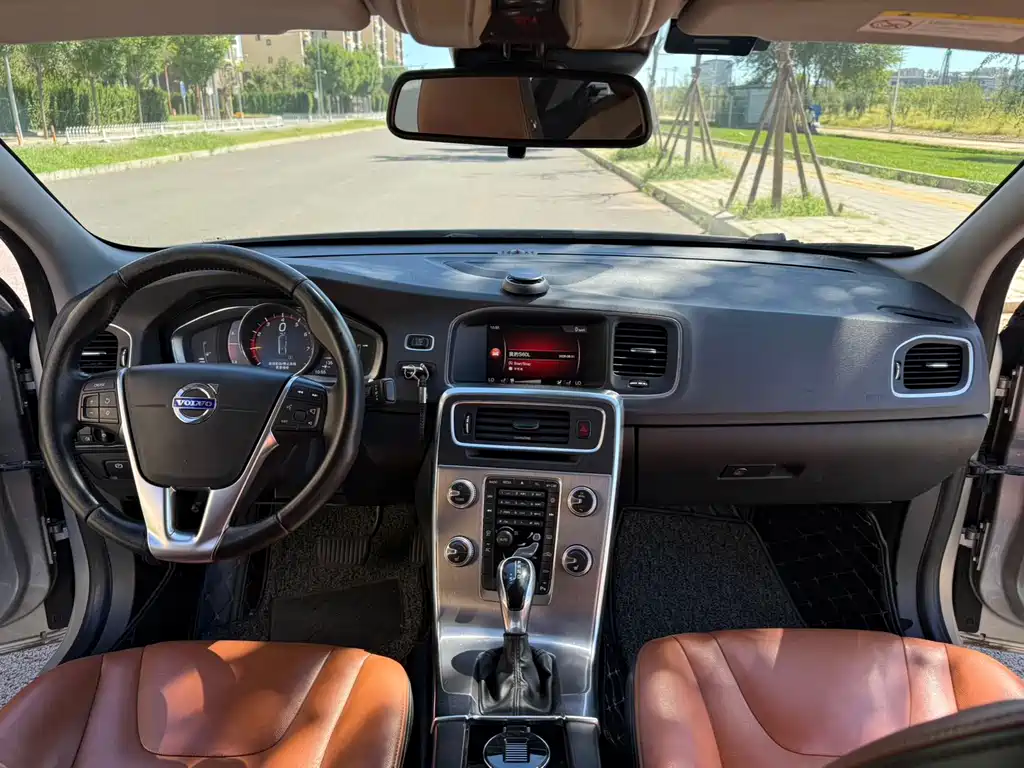 Volvo S60 — миниатюра 11