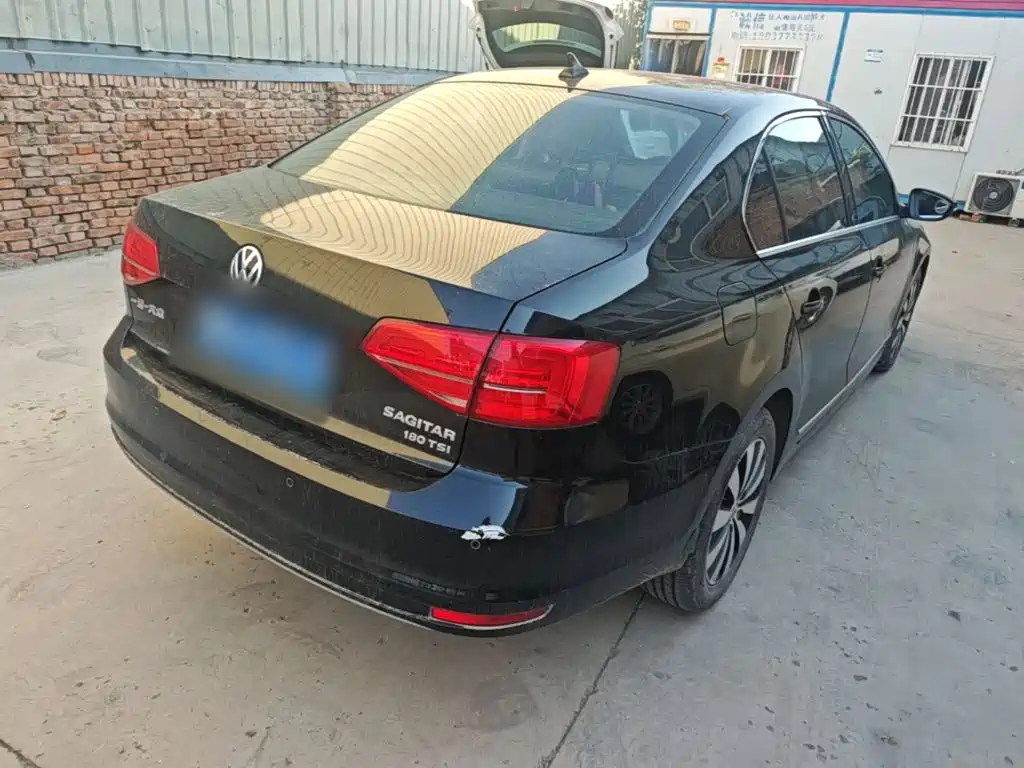 Volkswagen Sagitar — миниатюра 7
