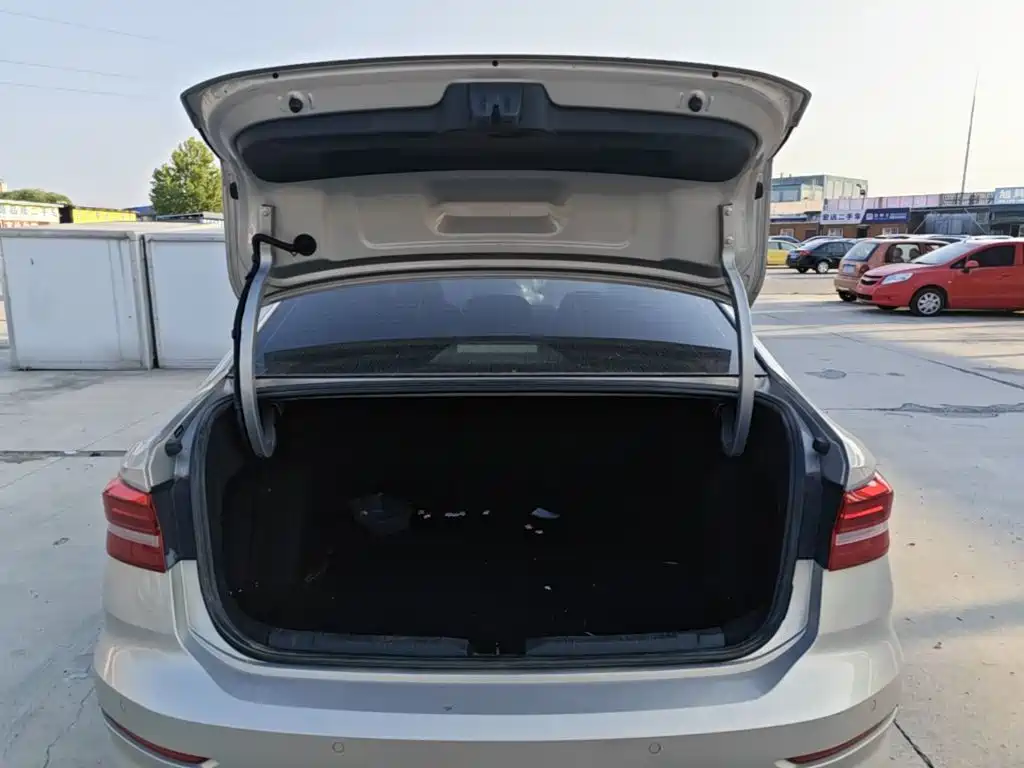 Volkswagen Lavida — миниатюра 19