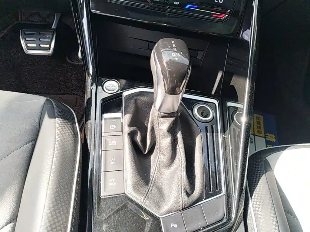 Volkswagen X — миниатюра 14