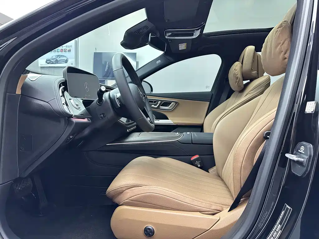Mercedes-Benz E-Class — миниатюра 10