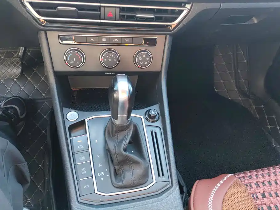Volkswagen Lavida — миниатюра 16