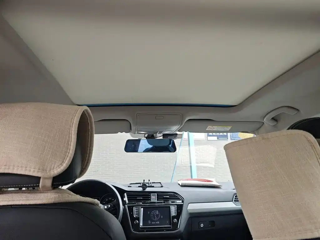 Volkswagen Tiguan L — миниатюра 19