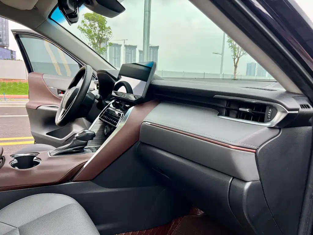 TOYOTA LING FANG HARRIER