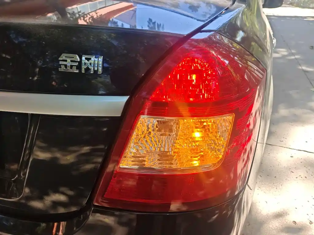 Geely King Kong — миниатюра 8