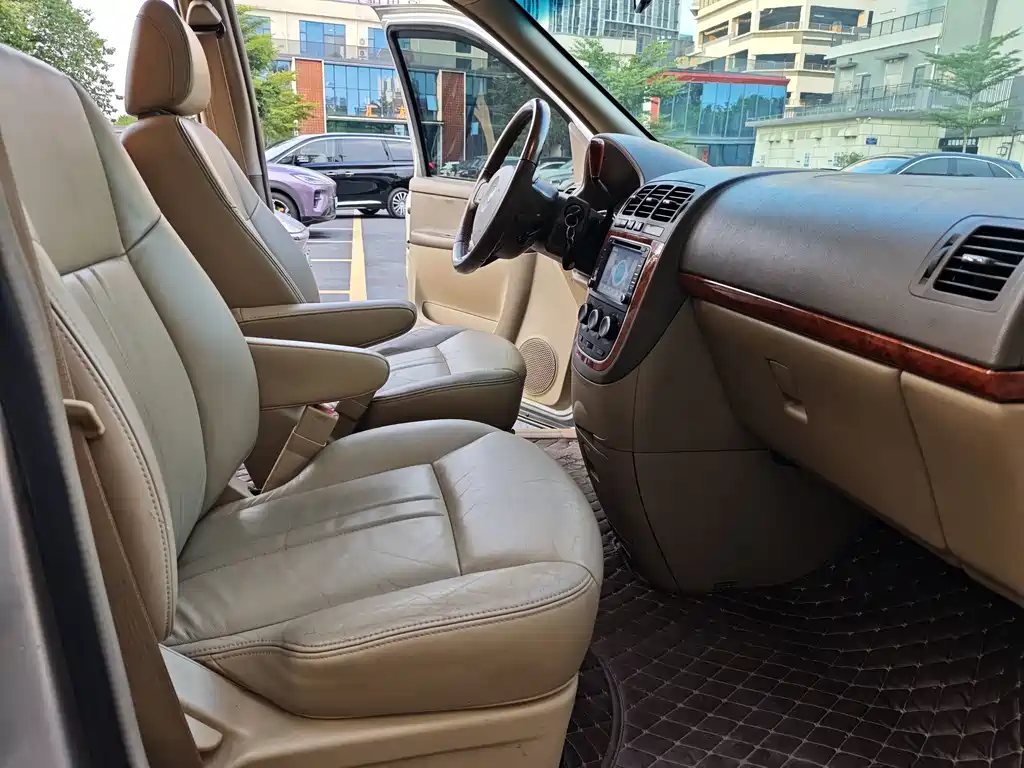 Buick GL8 — миниатюра 16