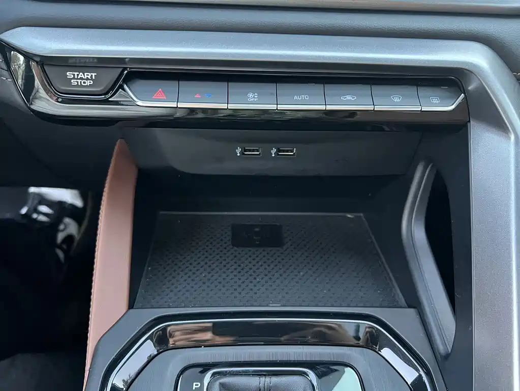 Geely Vision X6 — миниатюра 17