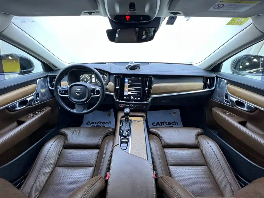 Volvo S90 2018 T5