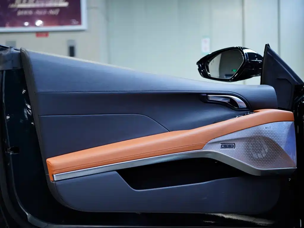 Lotus Emira — миниатюра 25