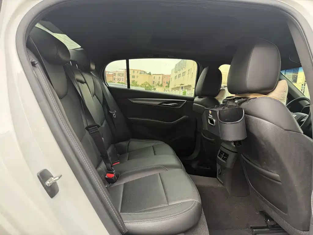 Cadillac CT5 — миниатюра 13