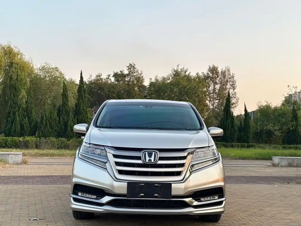 Honda Elysion — миниатюра 2