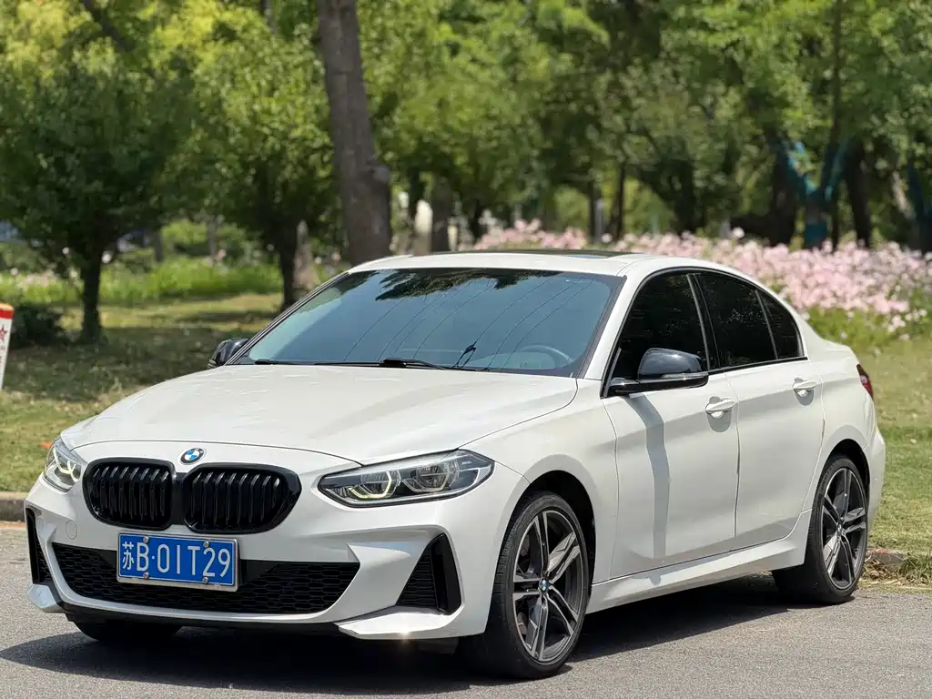 BMW 1 Series 2021