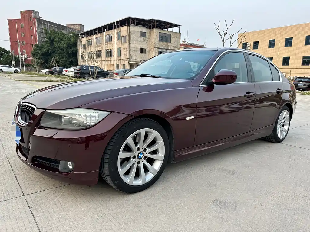 BMW 3 Series (Import) 2010