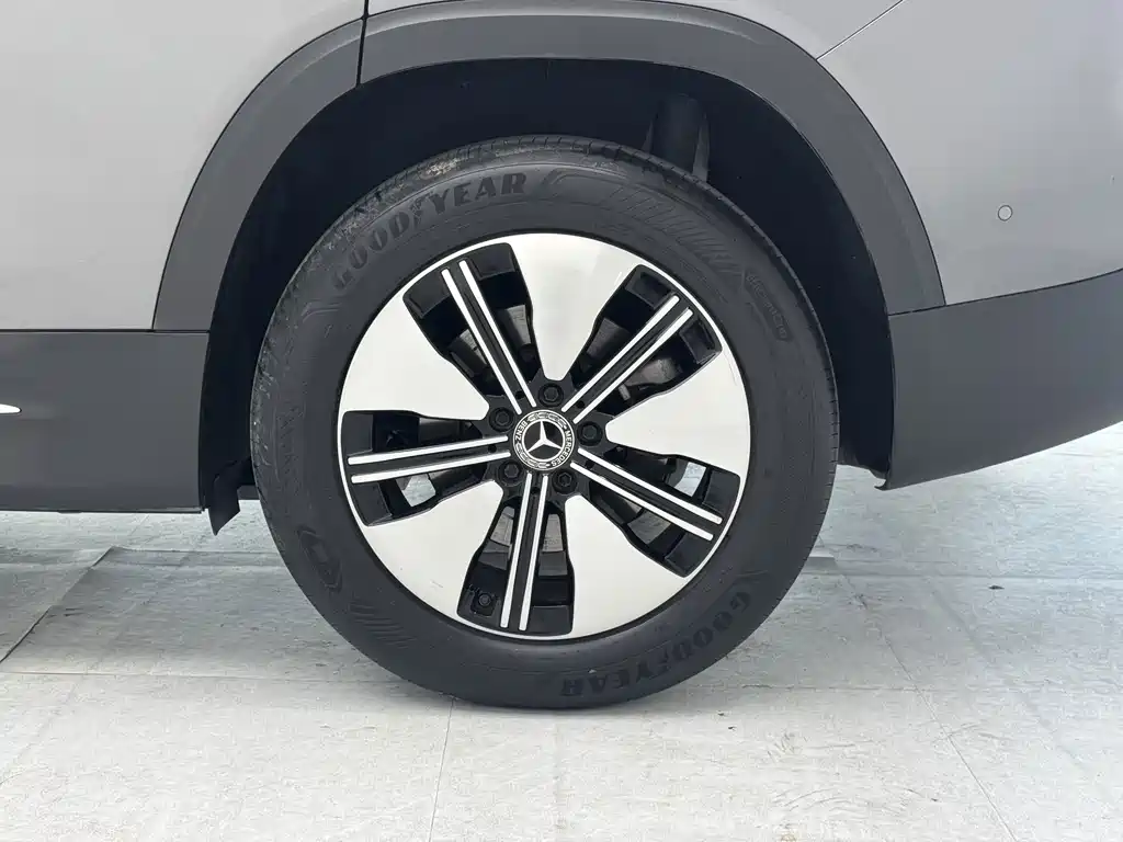 Mercedes-Benz EQB — миниатюра 10