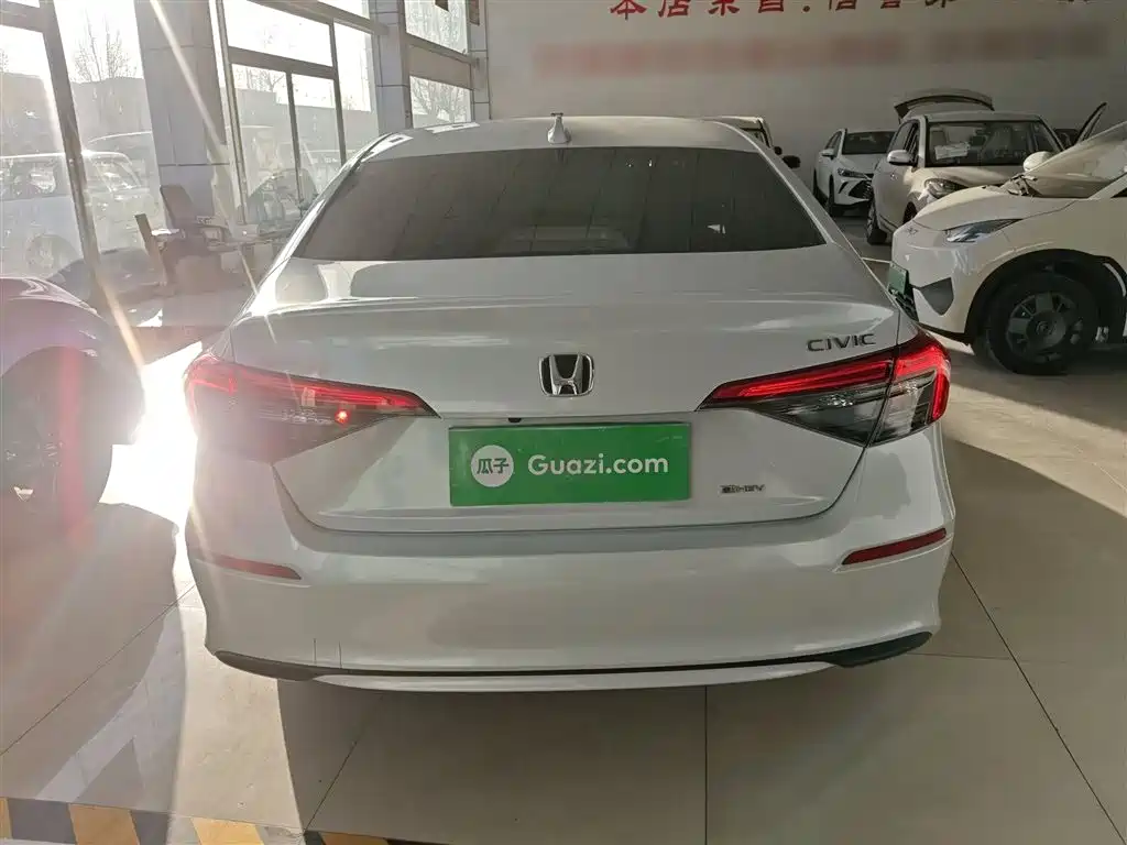 Honda Civic 2023 2.0L e:HEV