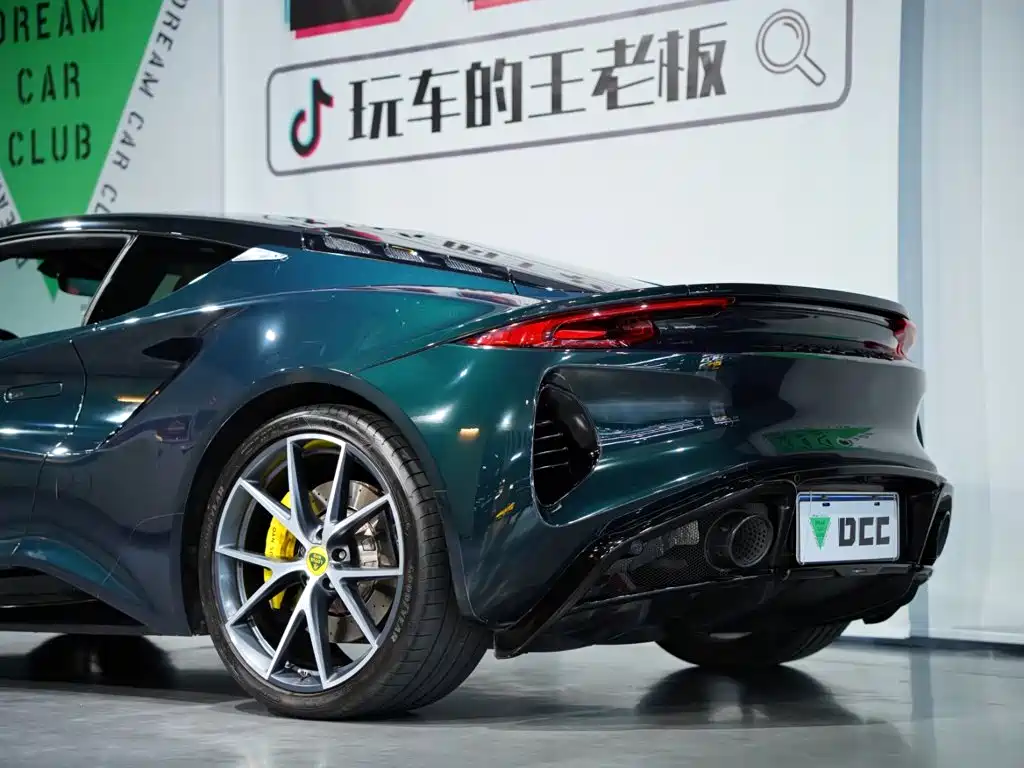 Lotus Emira — миниатюра 11