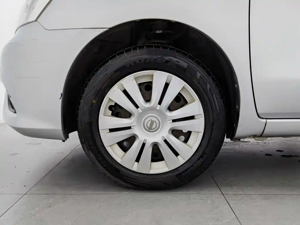 Nissan Livina — миниатюра 17