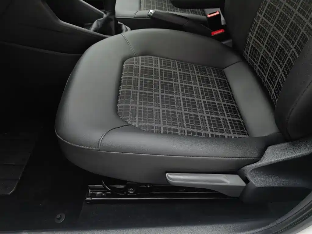 Volkswagen Jetta — миниатюра 20