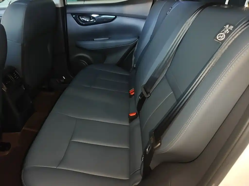 Nissan Qashqai — миниатюра 17