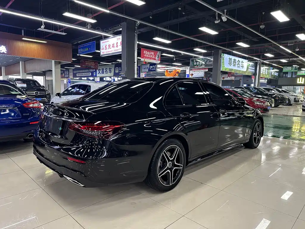 MERCEDES-BENZ E CLASS