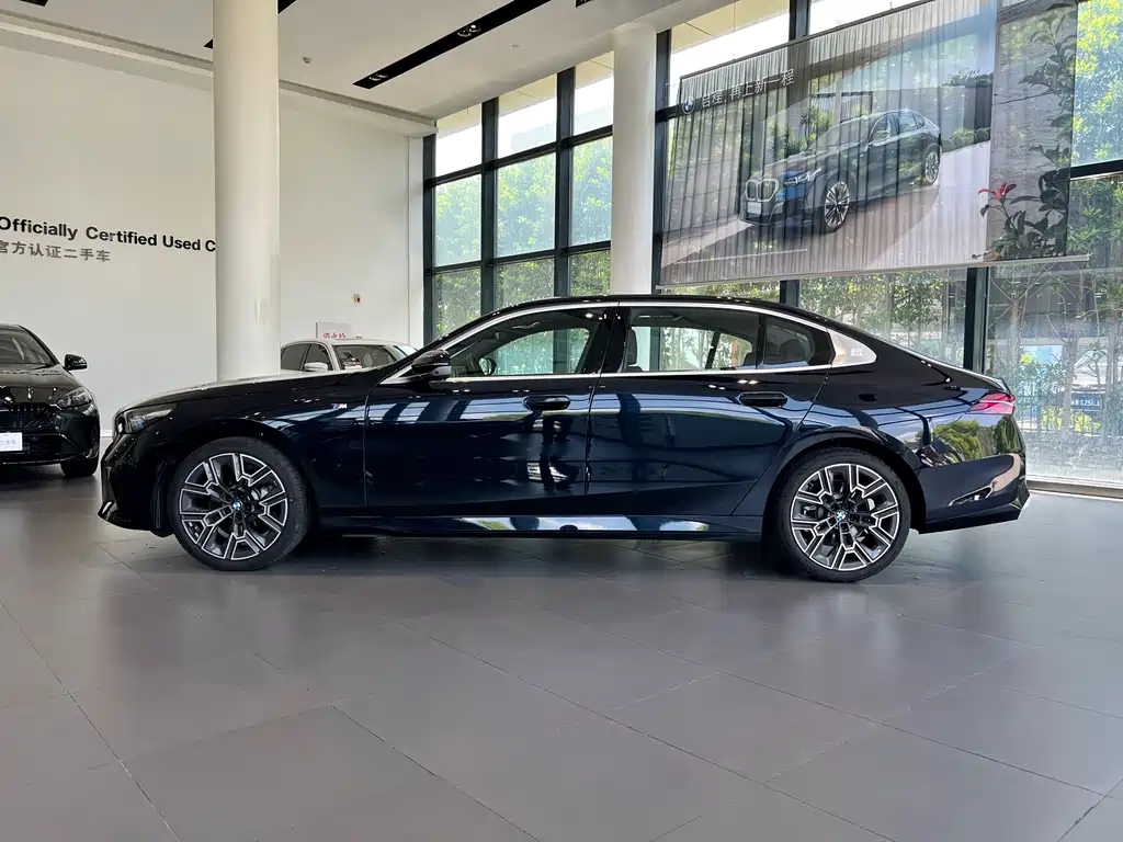 BMW 5 Series 5 2025 530Li Premium M Sport