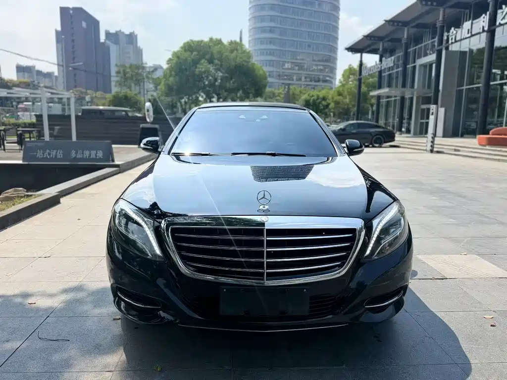 Mercedes-Benz S-Class — миниатюра 2