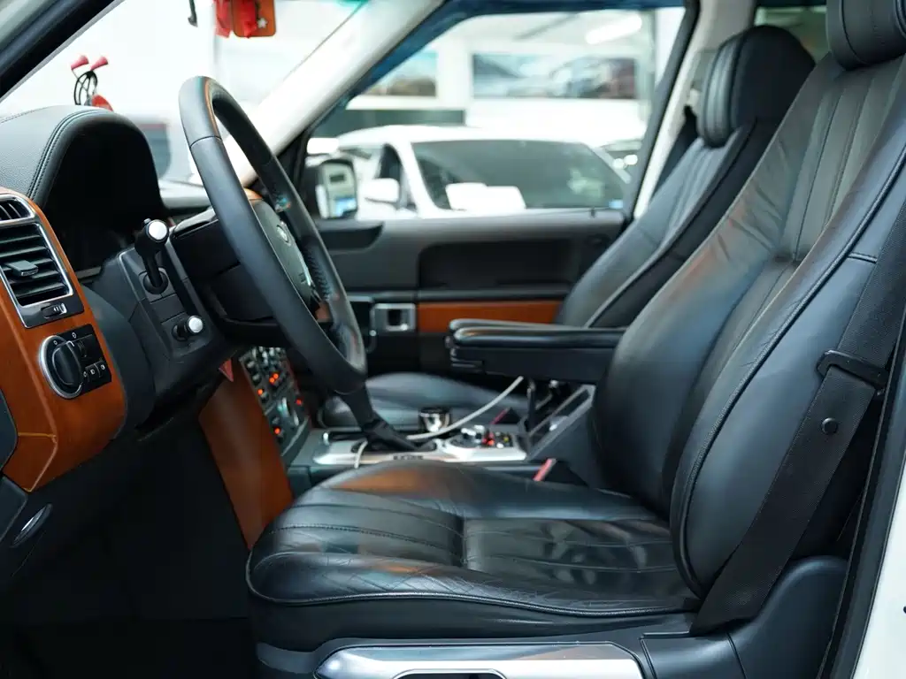Land Rover Range Rover — миниатюра 4