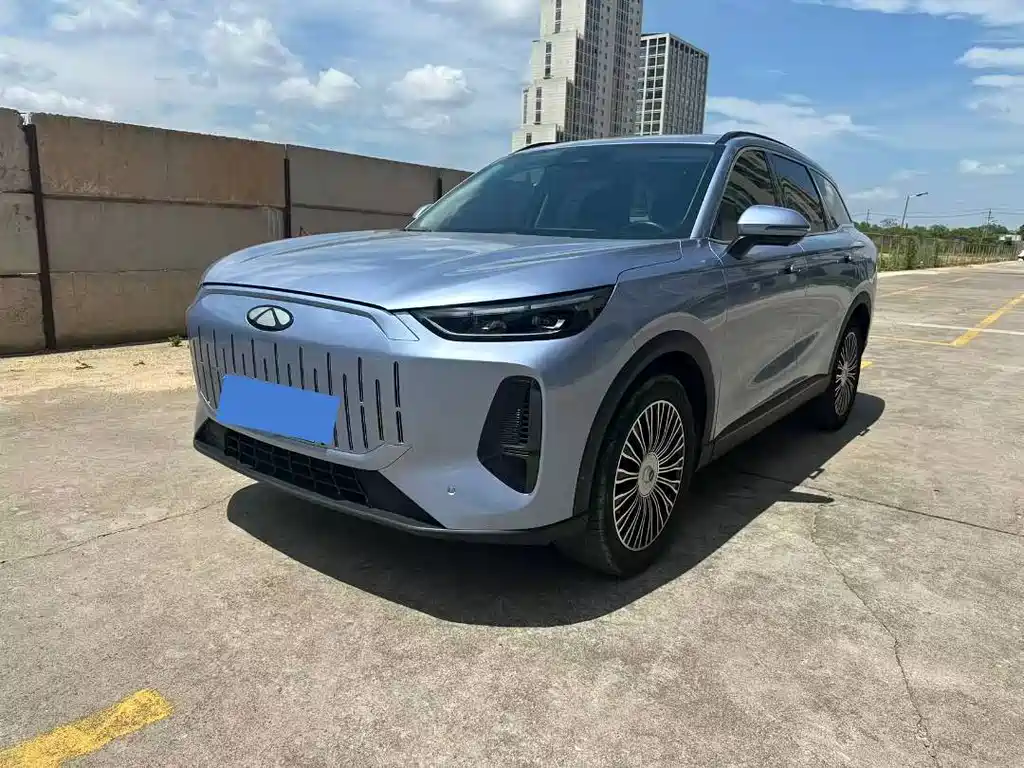 2024 Chery Tiggo 8L - zdjęcie 1 z 14