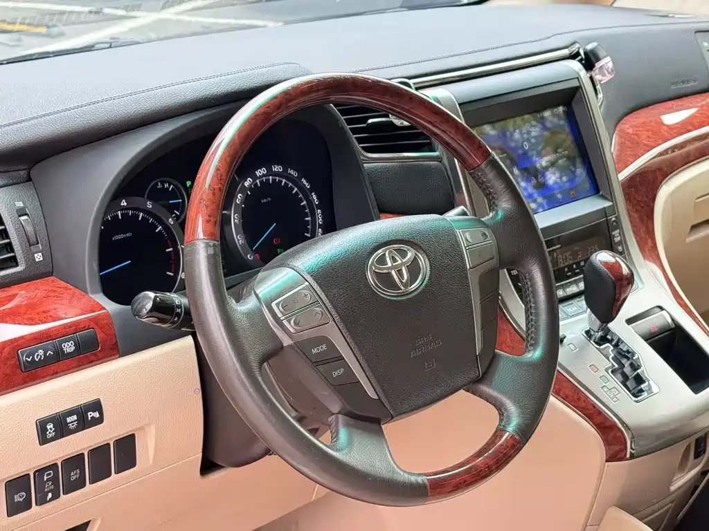 Toyota Alphard 2011 3.5L Luxury