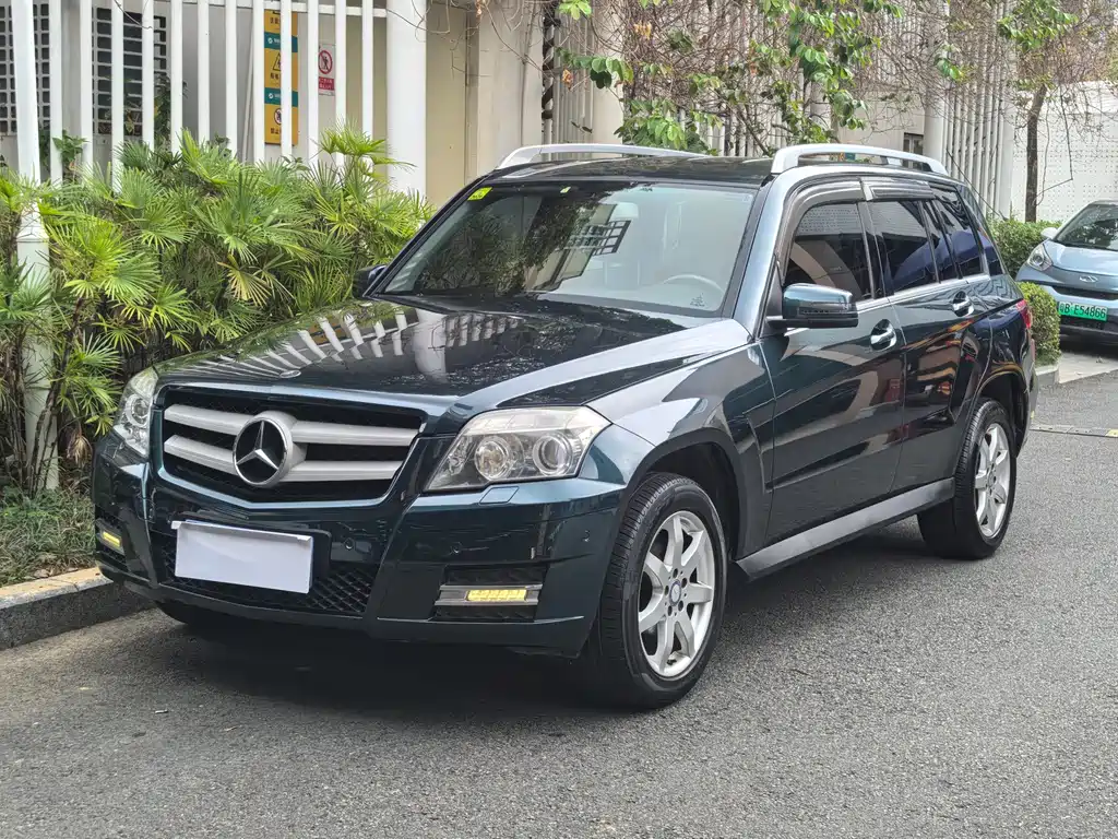 Mercedes-Benz GLK-Class (Import) 2010
