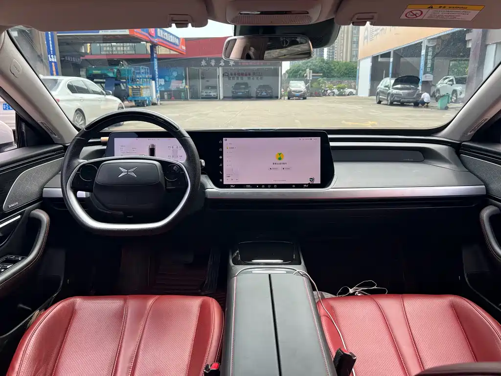XPeng P7 — миниатюра 10