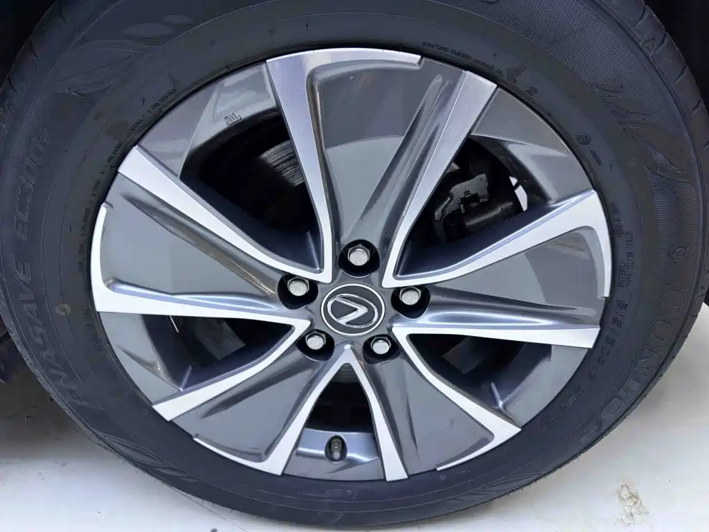 Lexus UX New Energy — миниатюра 24