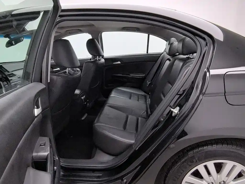 Honda Accord — миниатюра 15