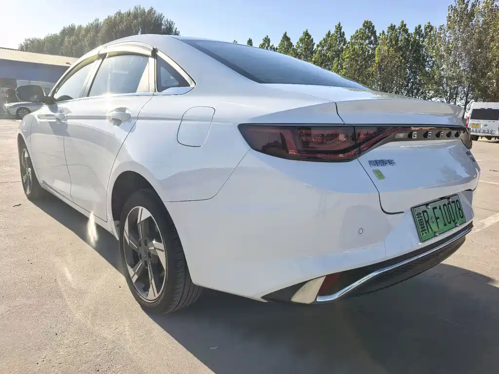 Geely L HiP — миниатюра 6