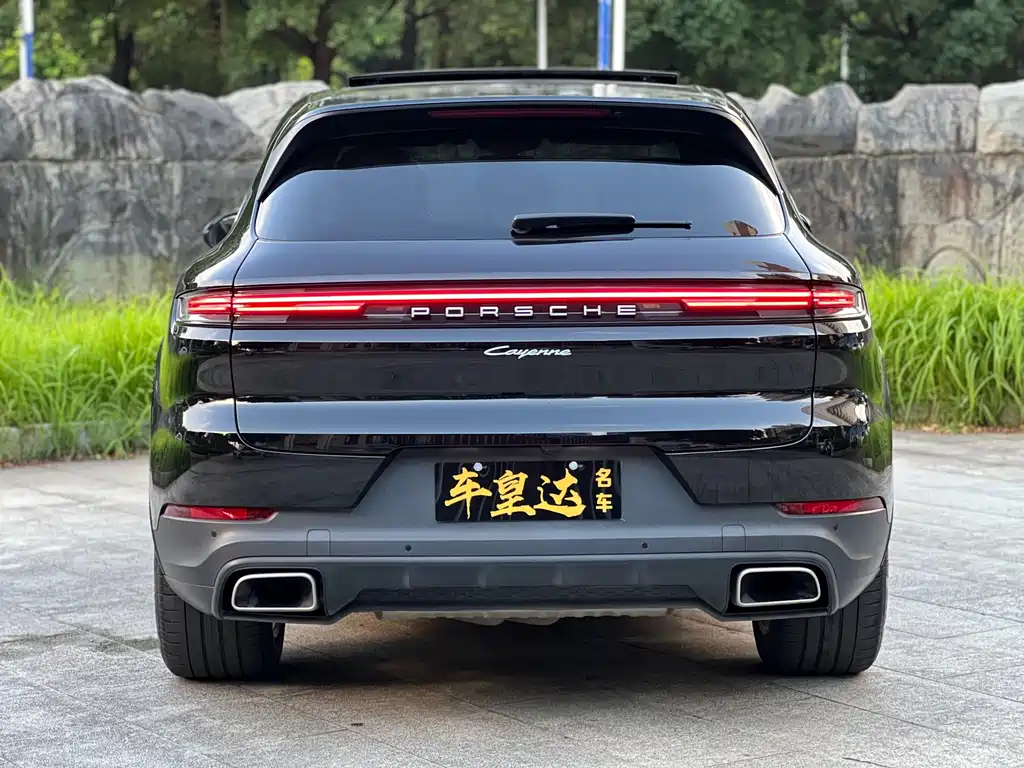 Porsche Cayenne — миниатюра 5
