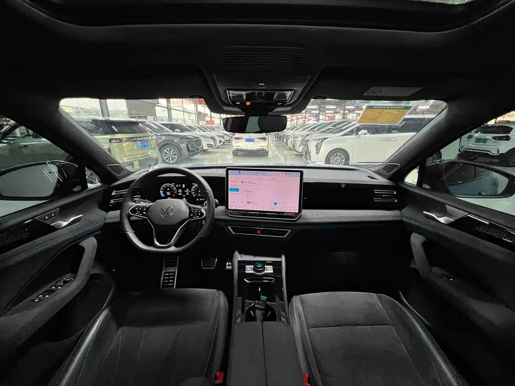 Volkswagen Tiguan L — миниатюра 10