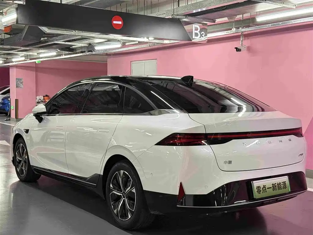 XPeng P5 — миниатюра 4