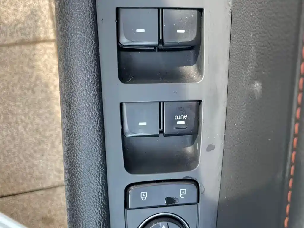 Hyundai Sonata — миниатюра 12