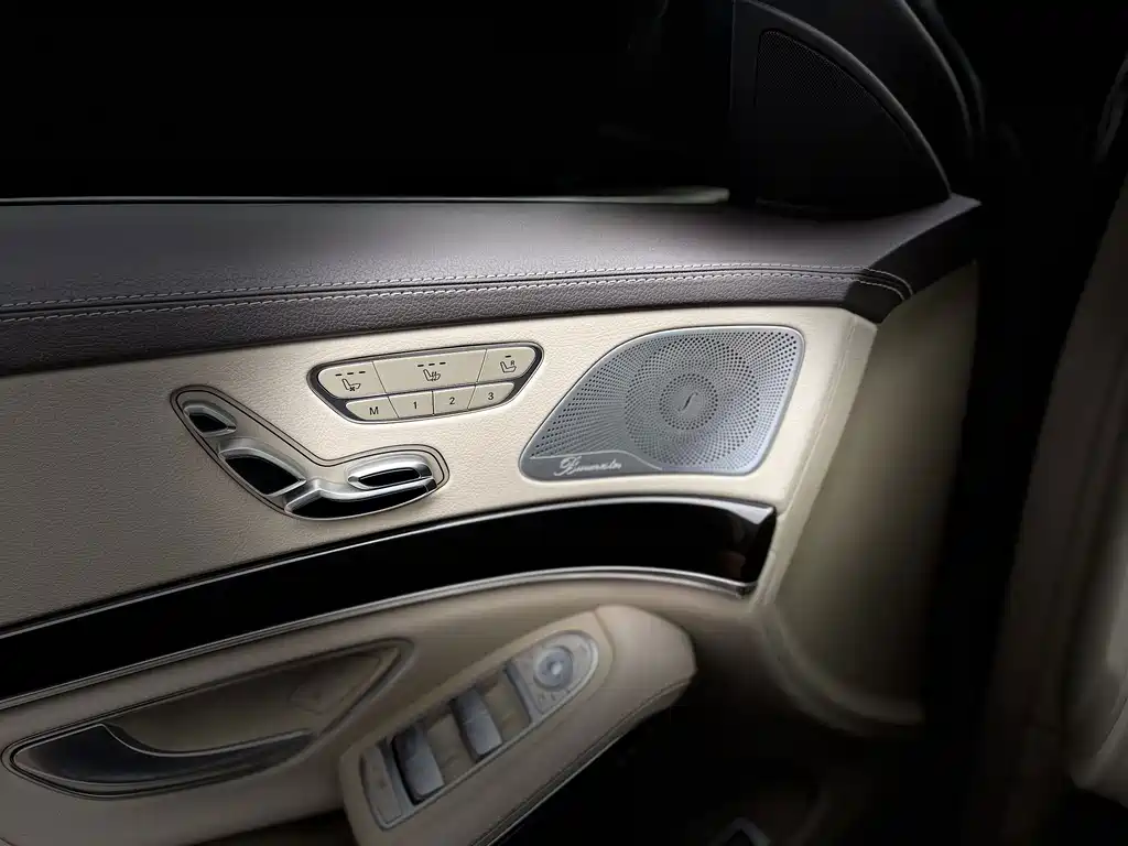 Mercedes-Benz S-Class — миниатюра 11