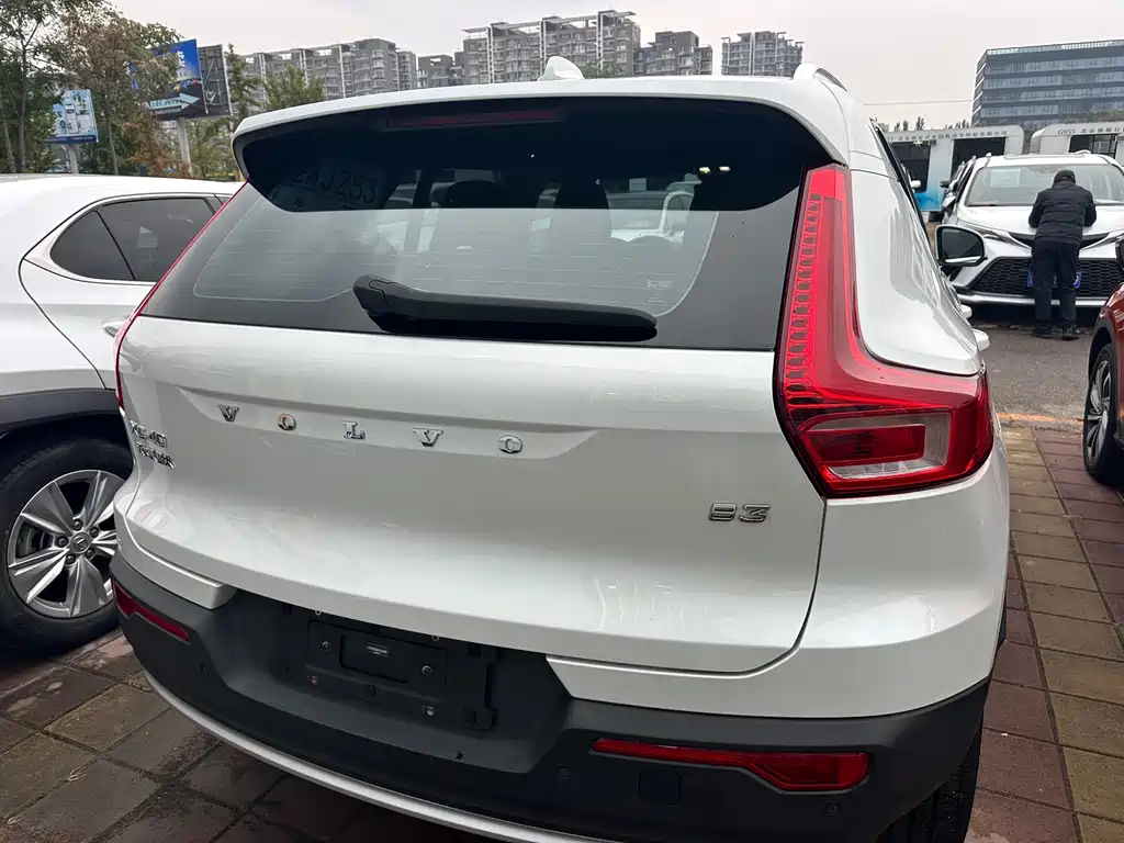 Volvo XC40 — миниатюра 10
