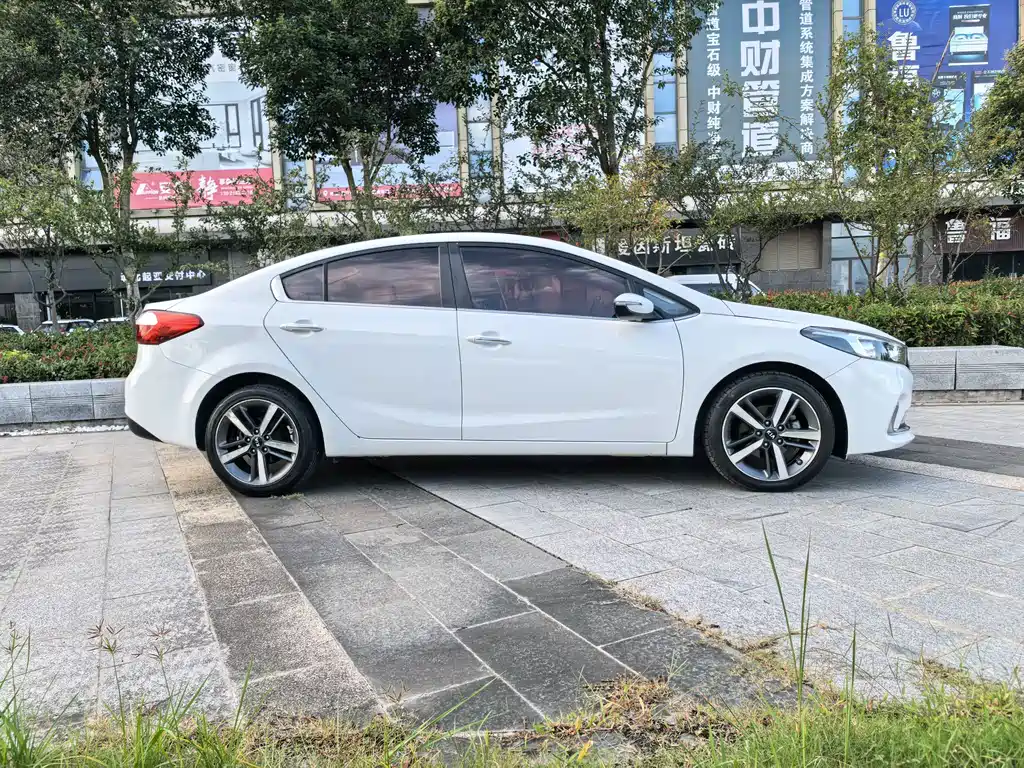 Kia K3 — миниатюра 7
